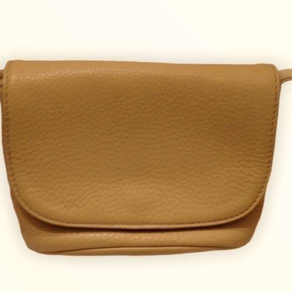 COACH VINTAGE CREAM SMALL SHOULDER CROSSBODY bag